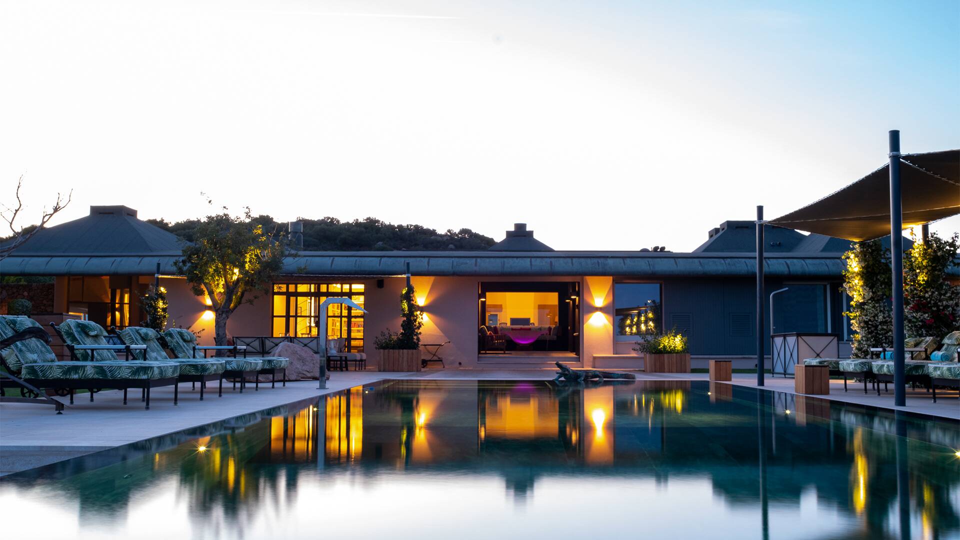luxury villa Monica for weekly rentals