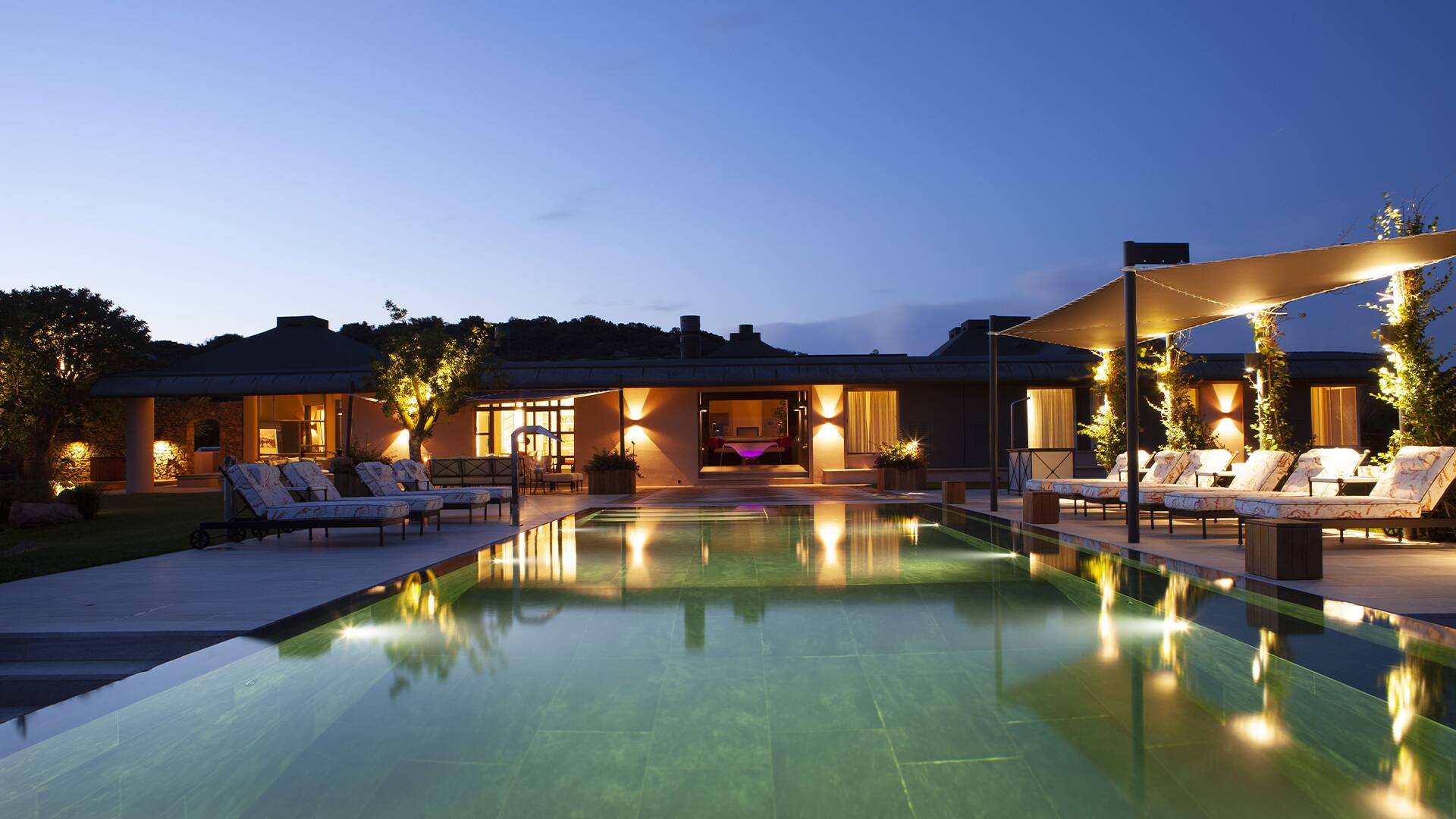 luxury villa Monica for weekly rentals