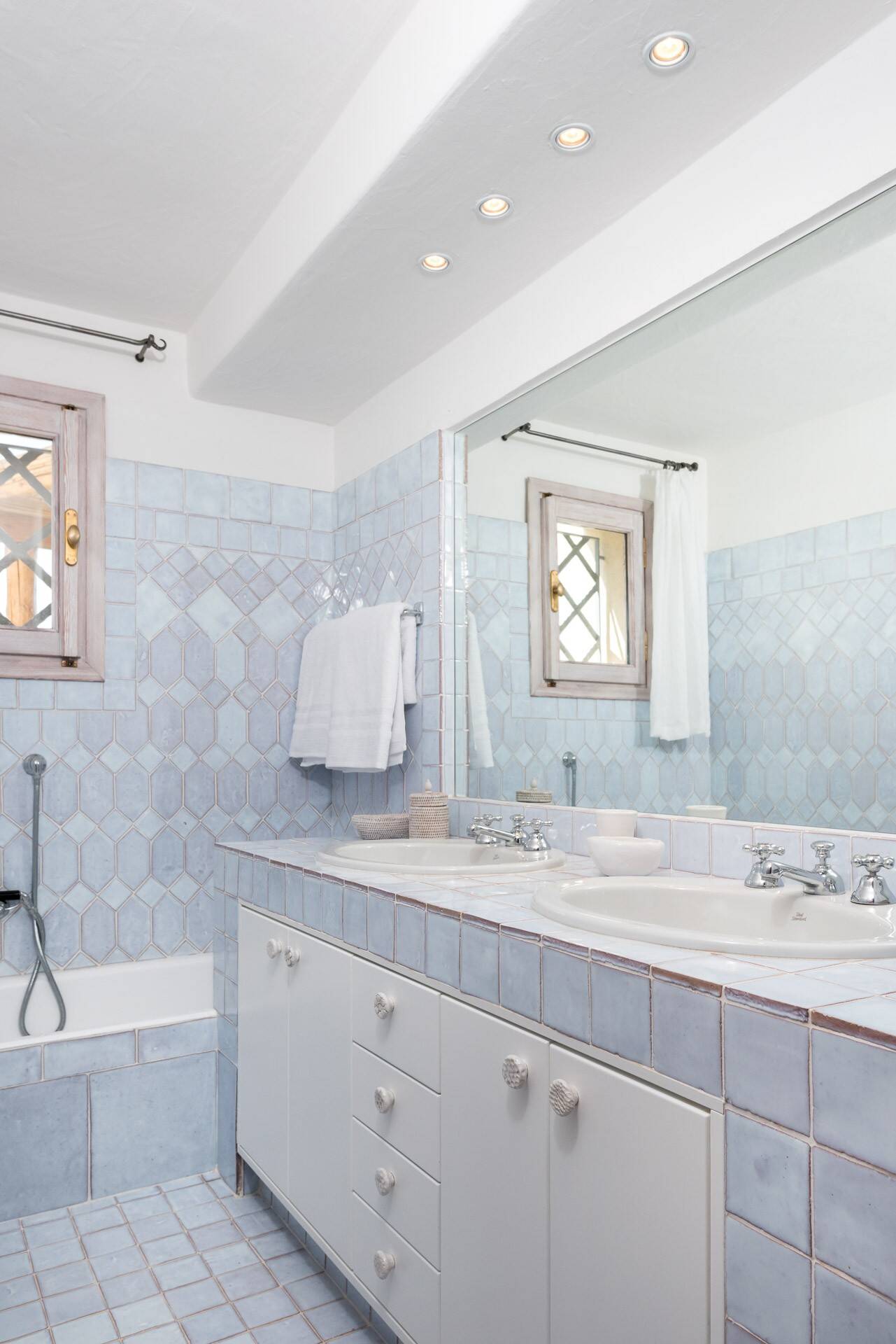 en suite bathroom