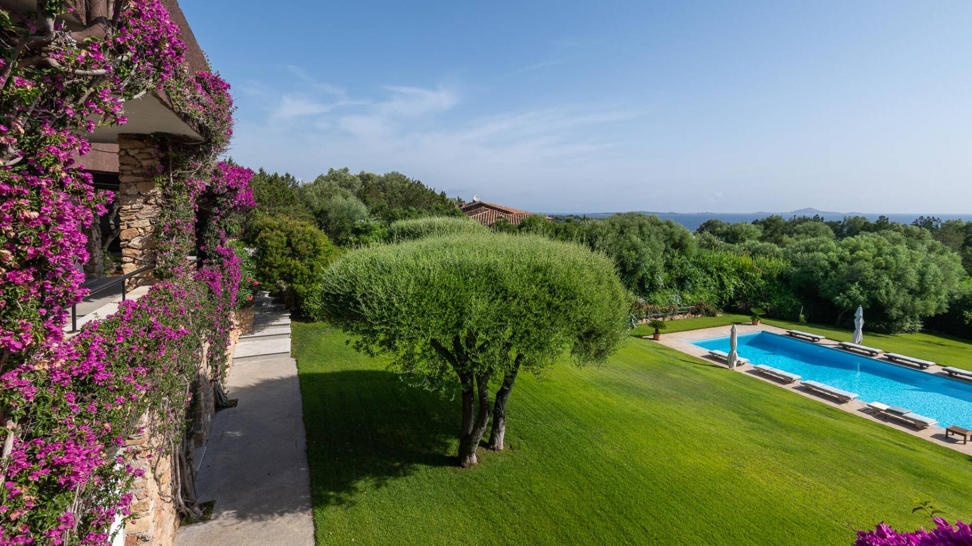 luxury villa Passiflora for rent, Sardinia