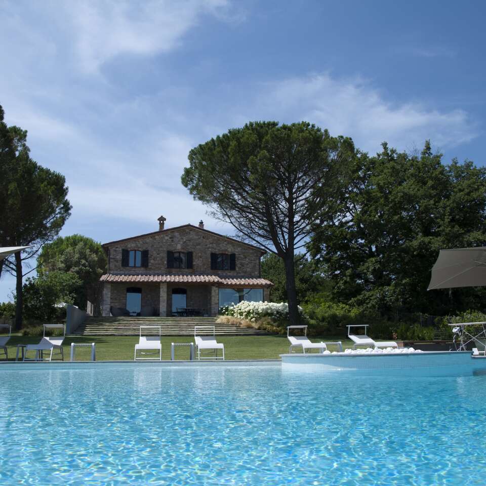 luxury villa in Todi area