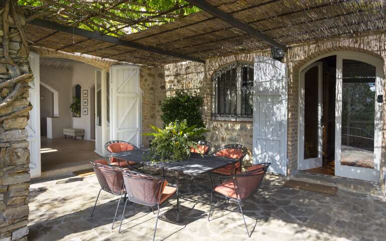 alfresco dining area