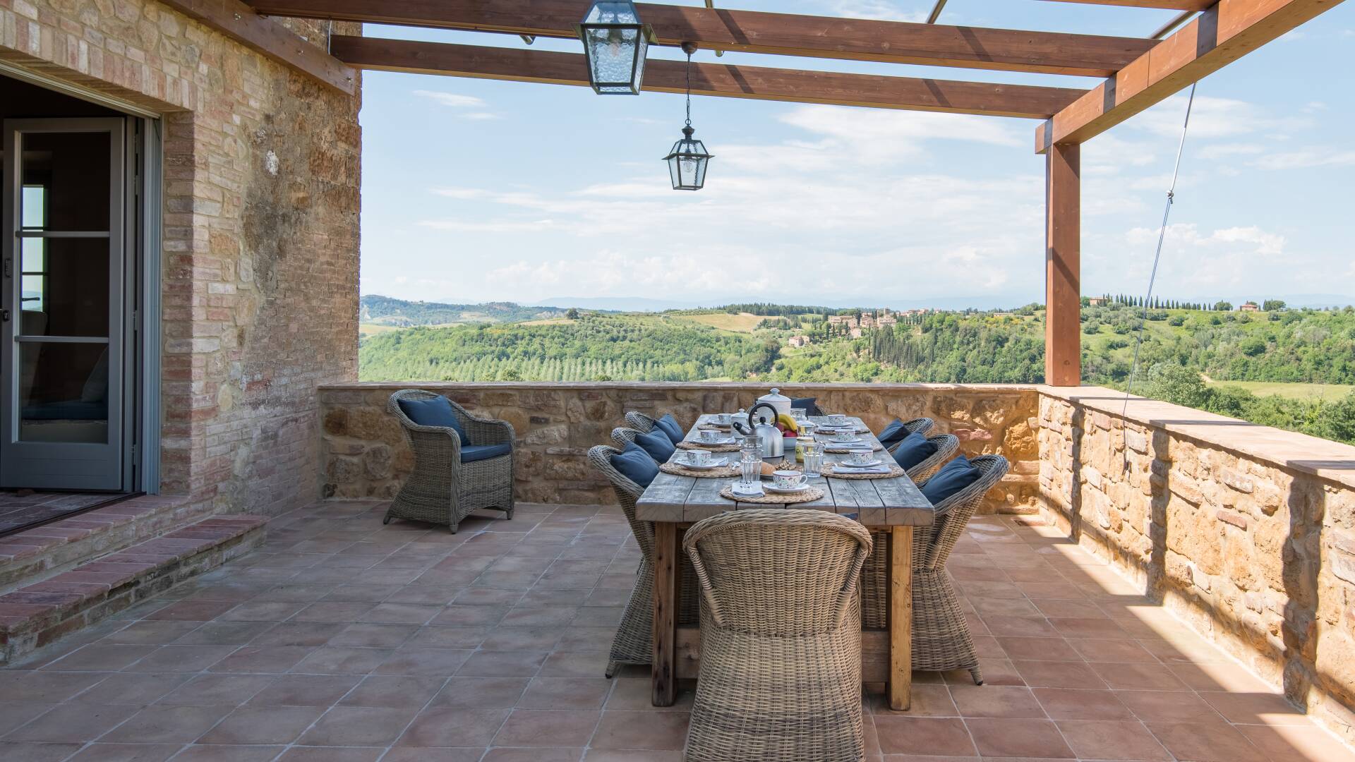 first floor, terrace with al fresco dining