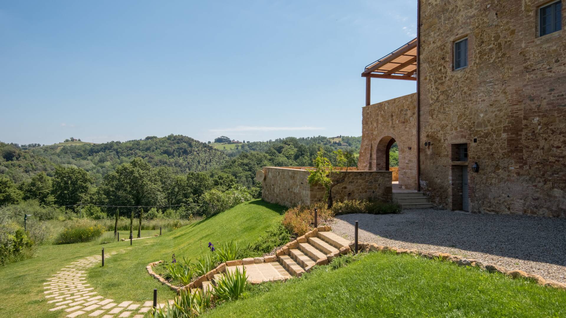 path leading to the swimming pool