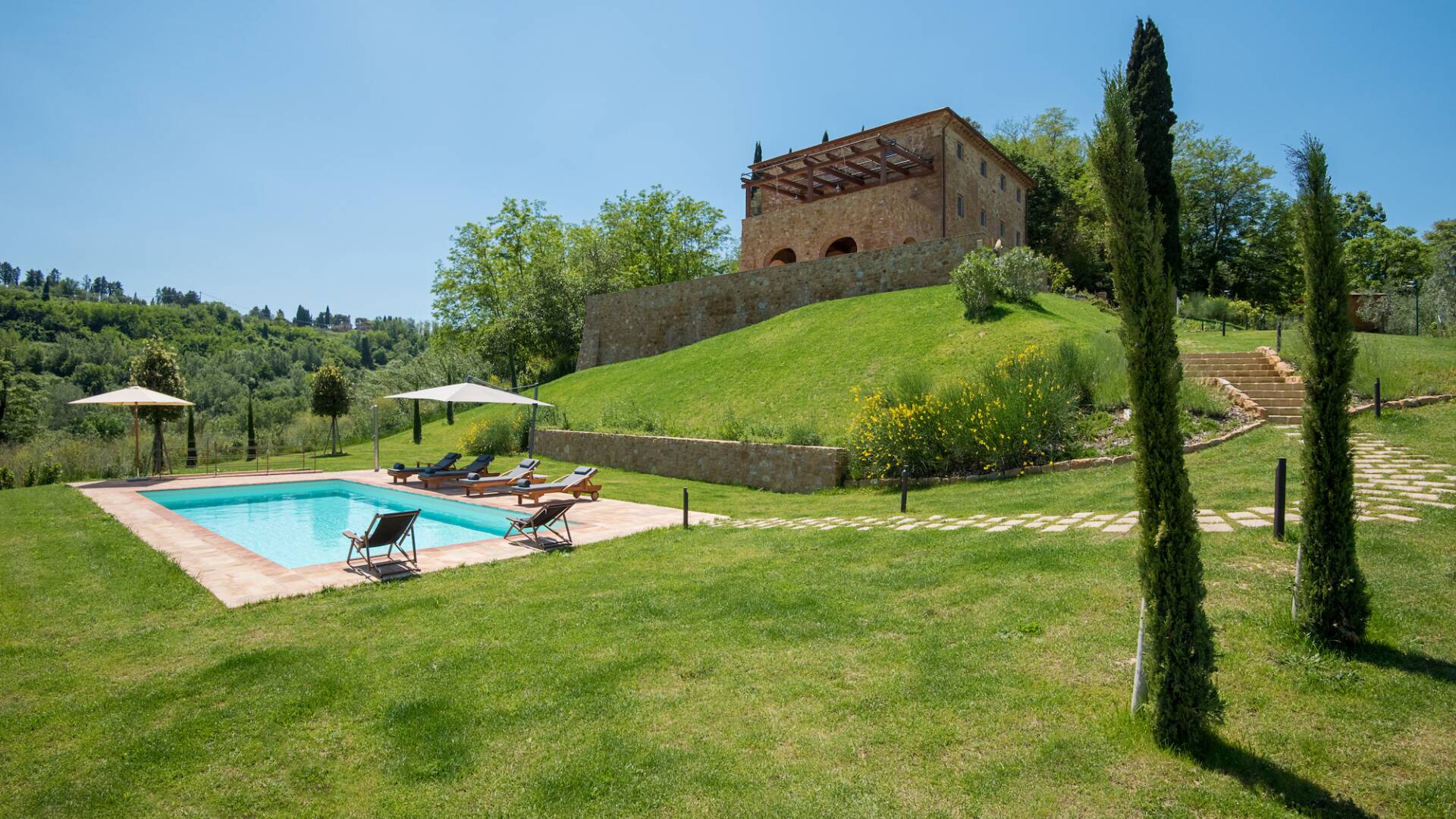 luxury villa in Tuscany with private swimming pool