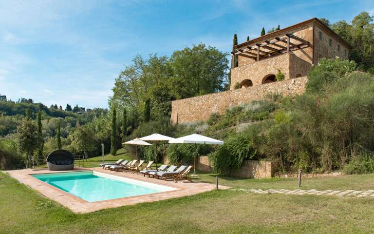 luxury villa Delfi for rent in Tuscany