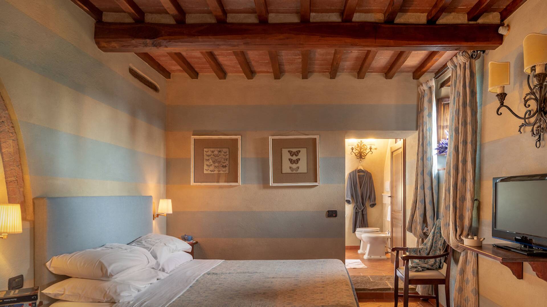 luxury villa Merlini for weekly rental 