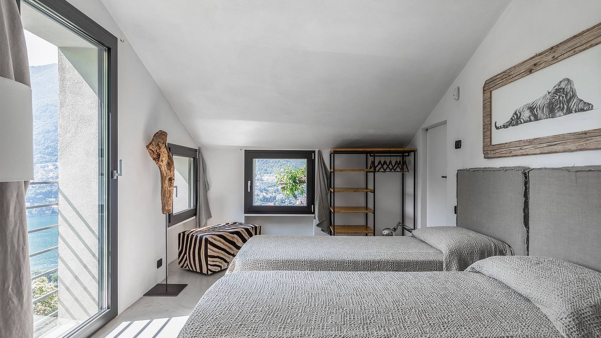 twin bedroom