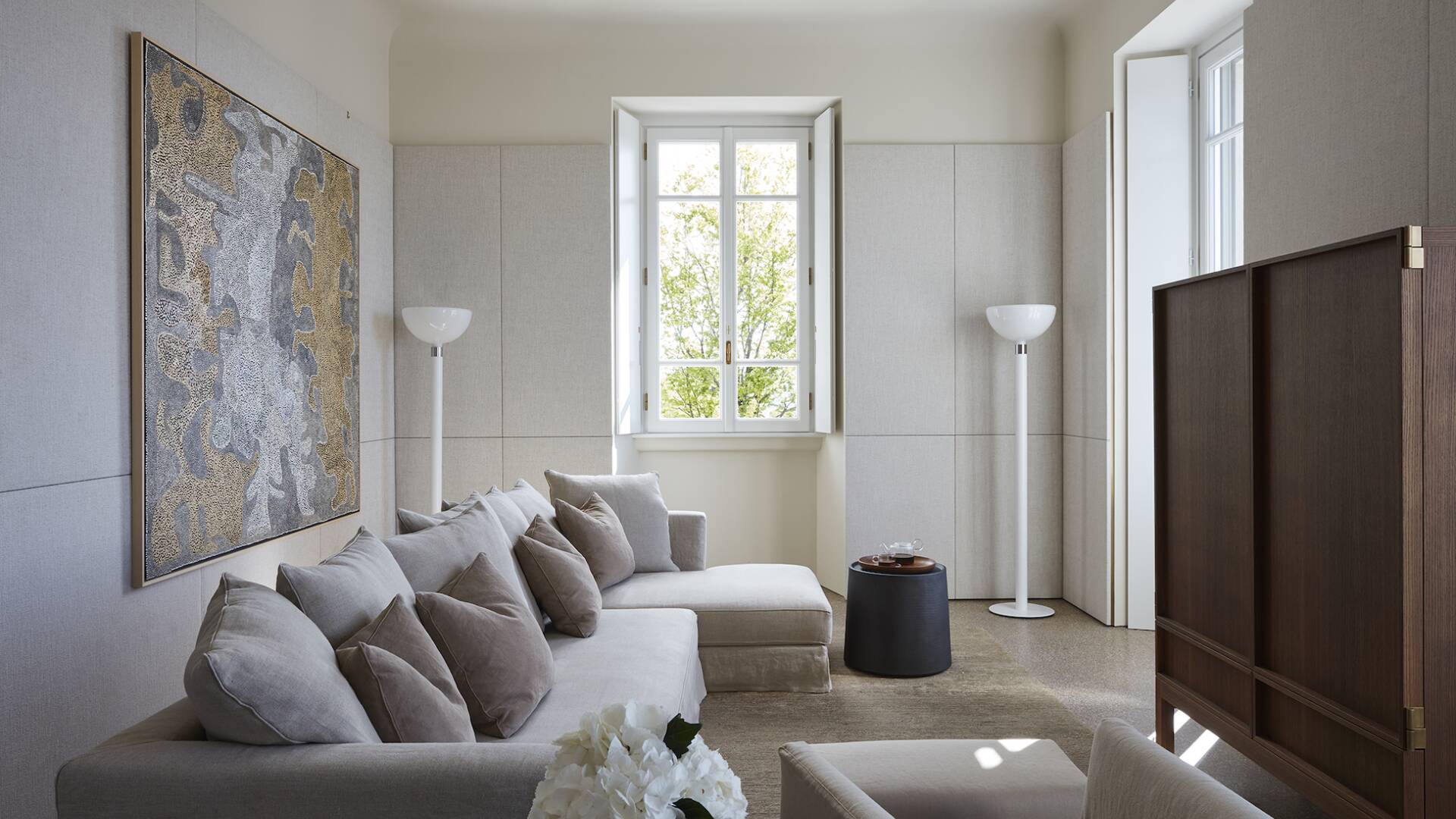 luxury villa Como Lake living room 