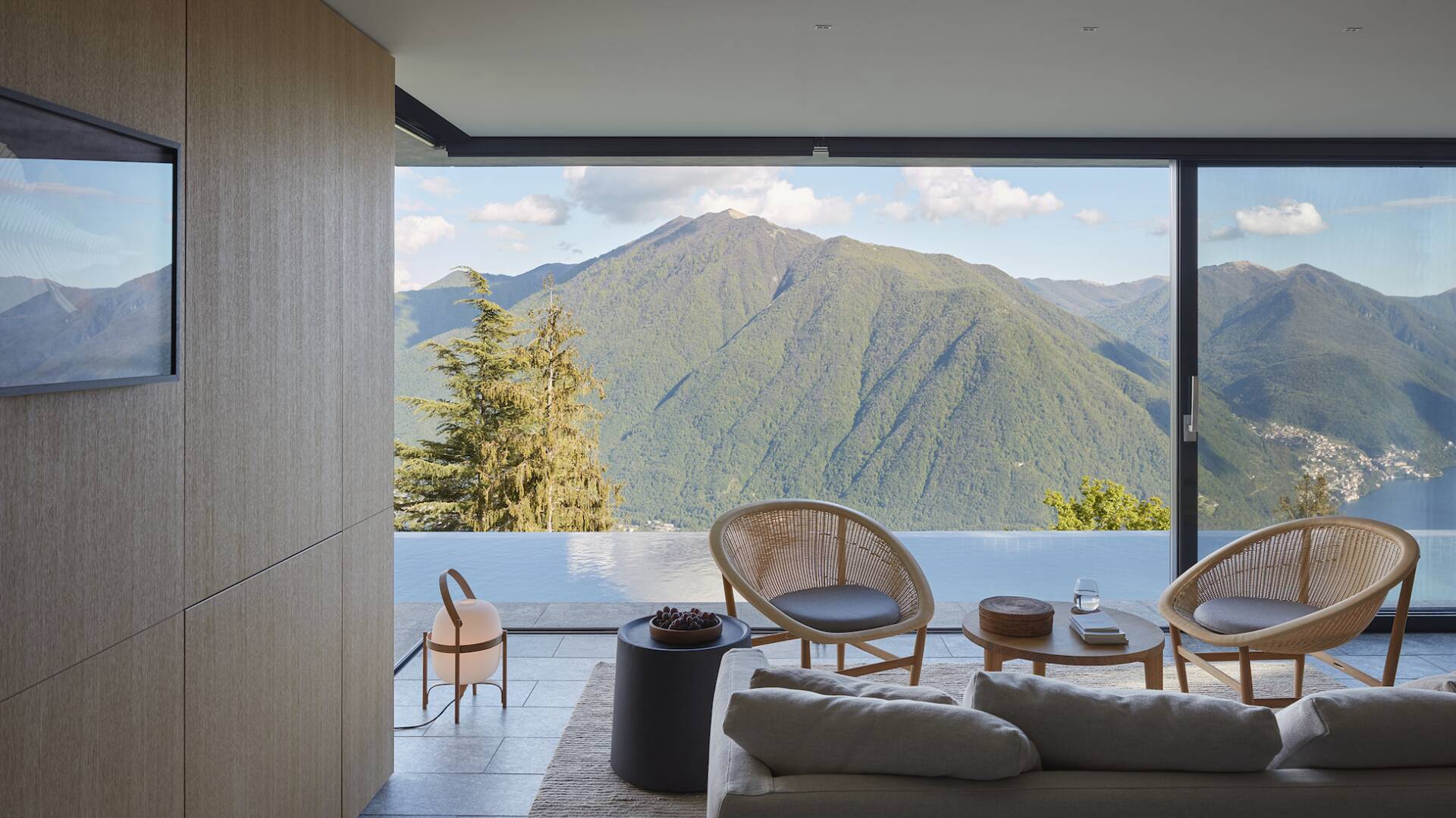 luxury villa Como Lake indoor