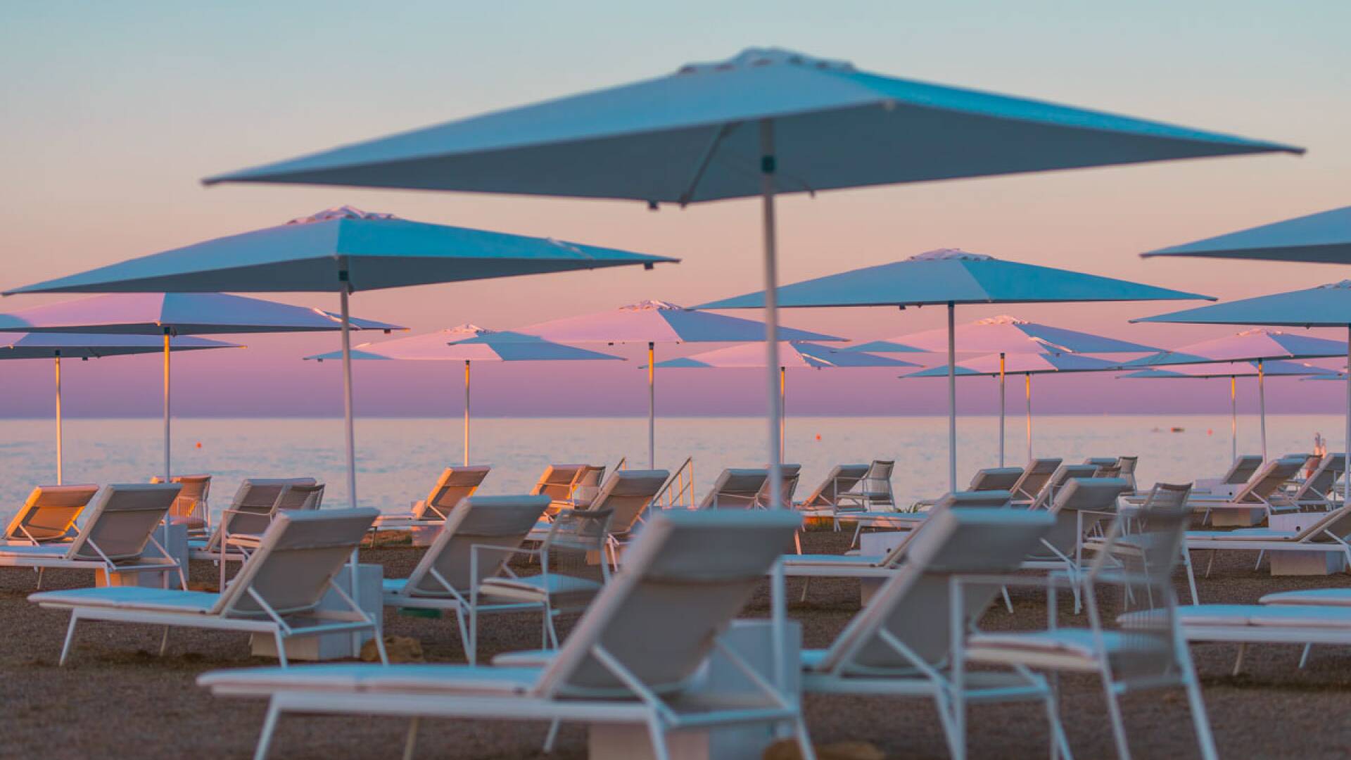 beach club at 250 mt