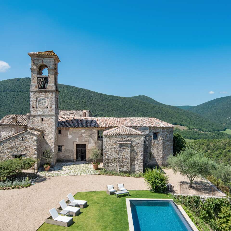 luxury villas for rent in Umbria