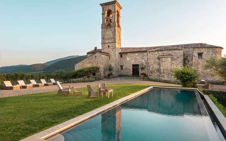 luxury vacation rentals Umbria