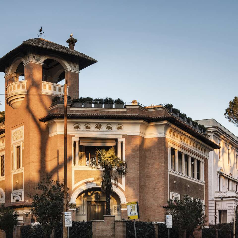 luxury villa for rent in central Rome