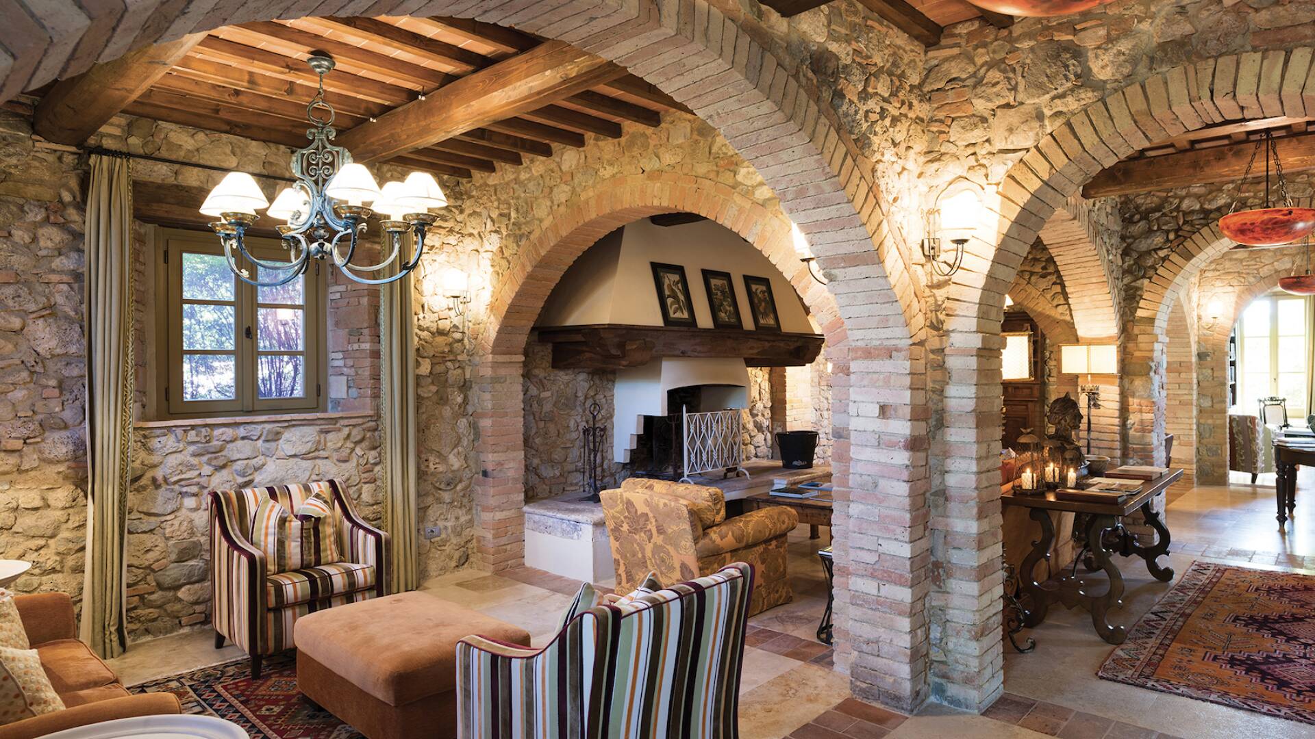 luxury Tuscan vacation villas