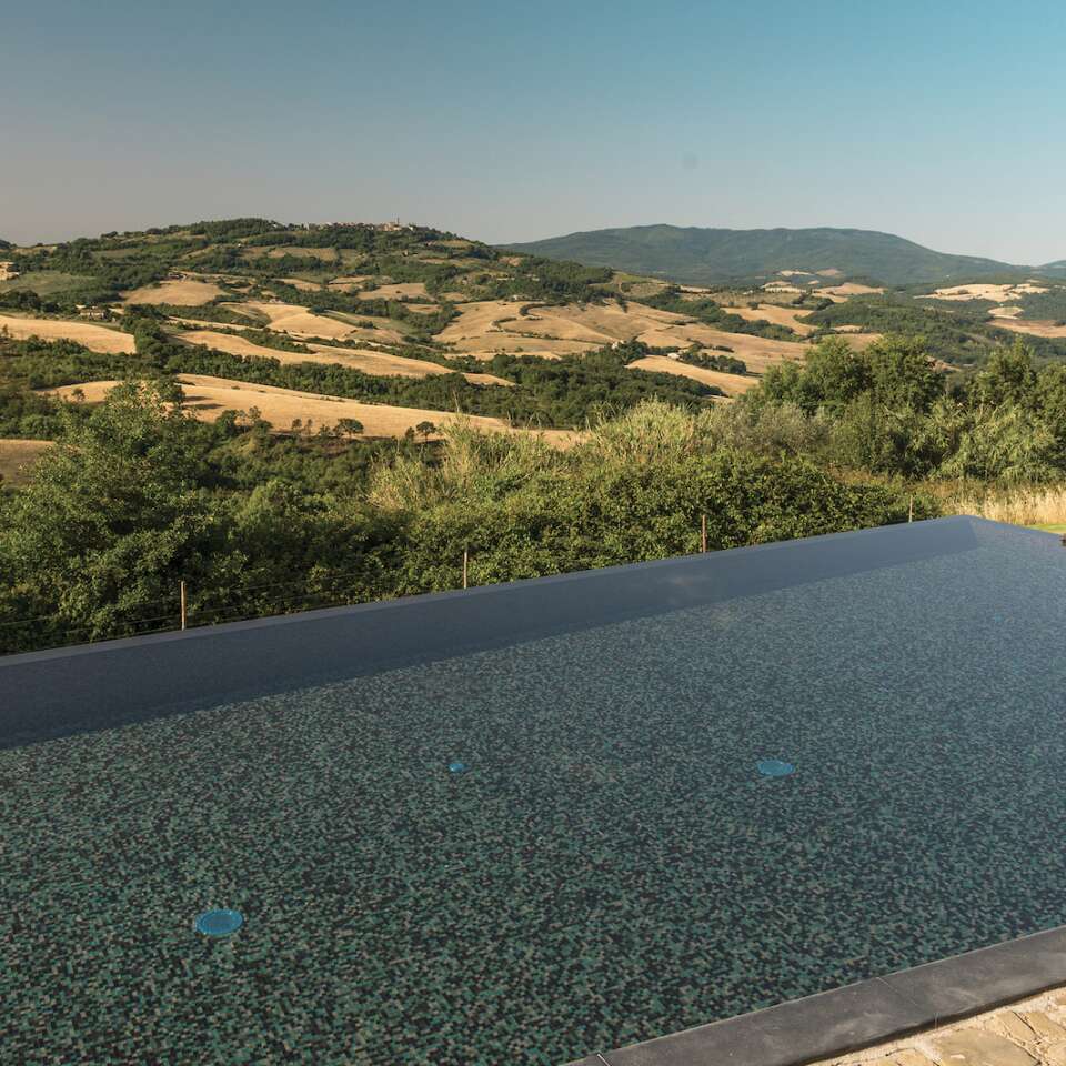 luxury Tuscan vacation villas