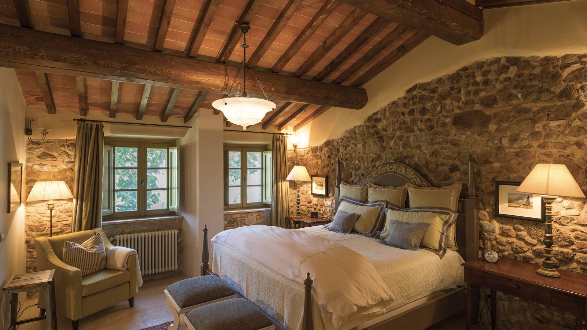 luxury Tuscan vacation villas