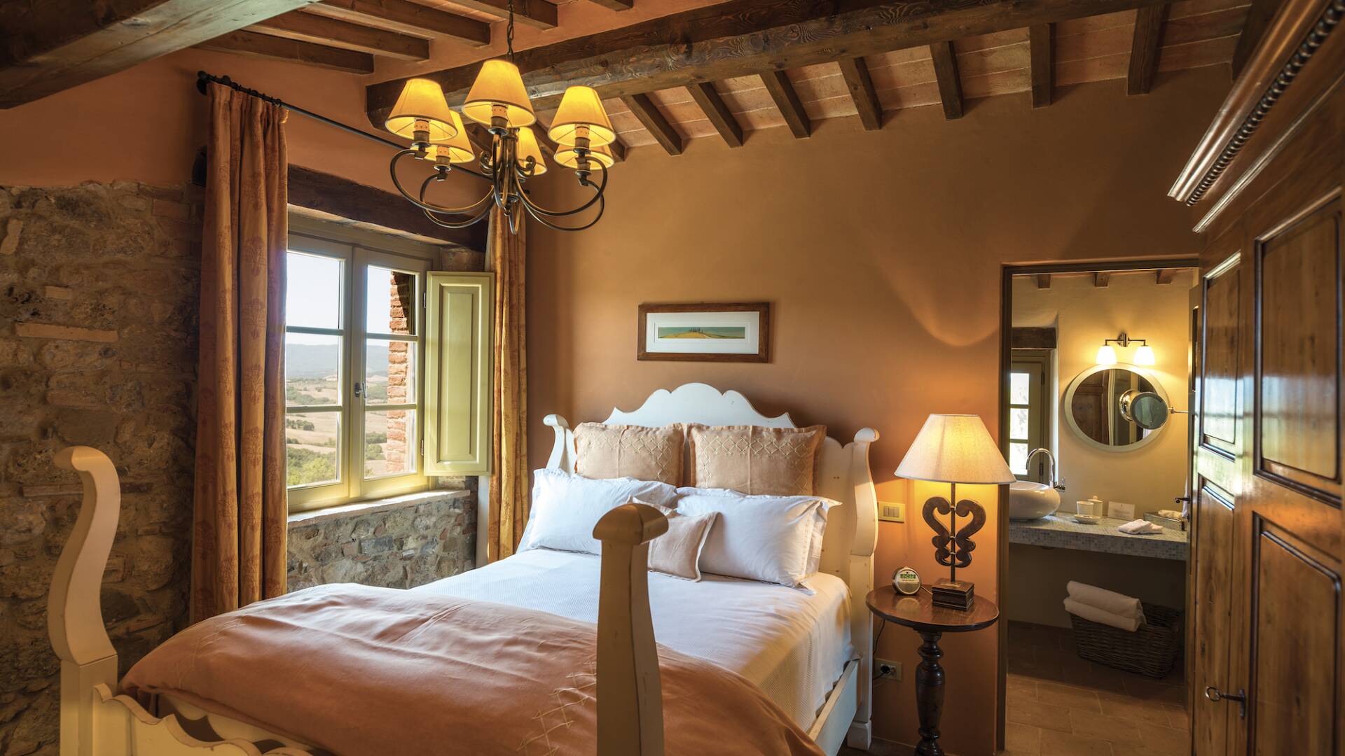 luxury Tuscan vacation villas