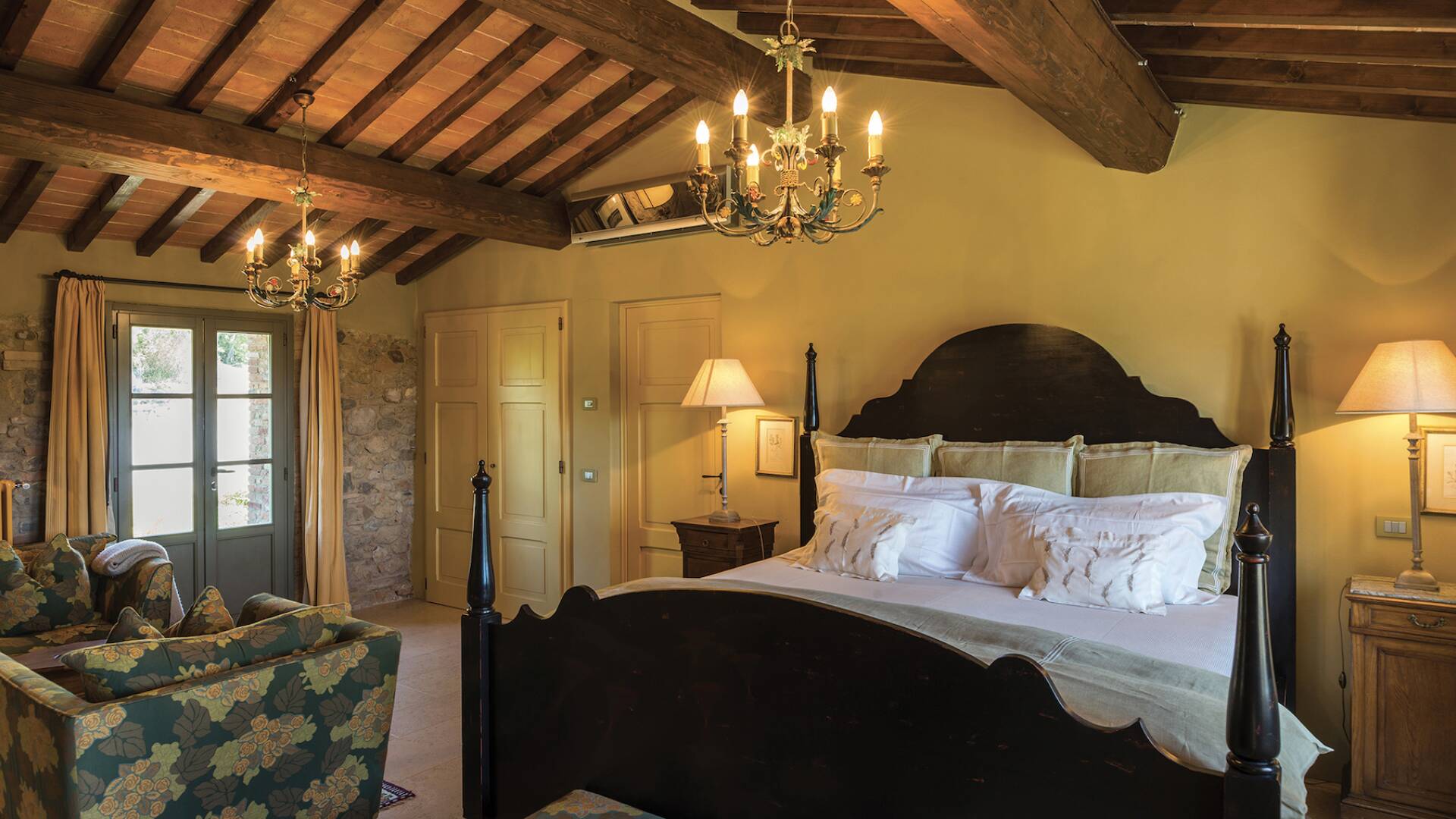 luxury Tuscan vacation villas