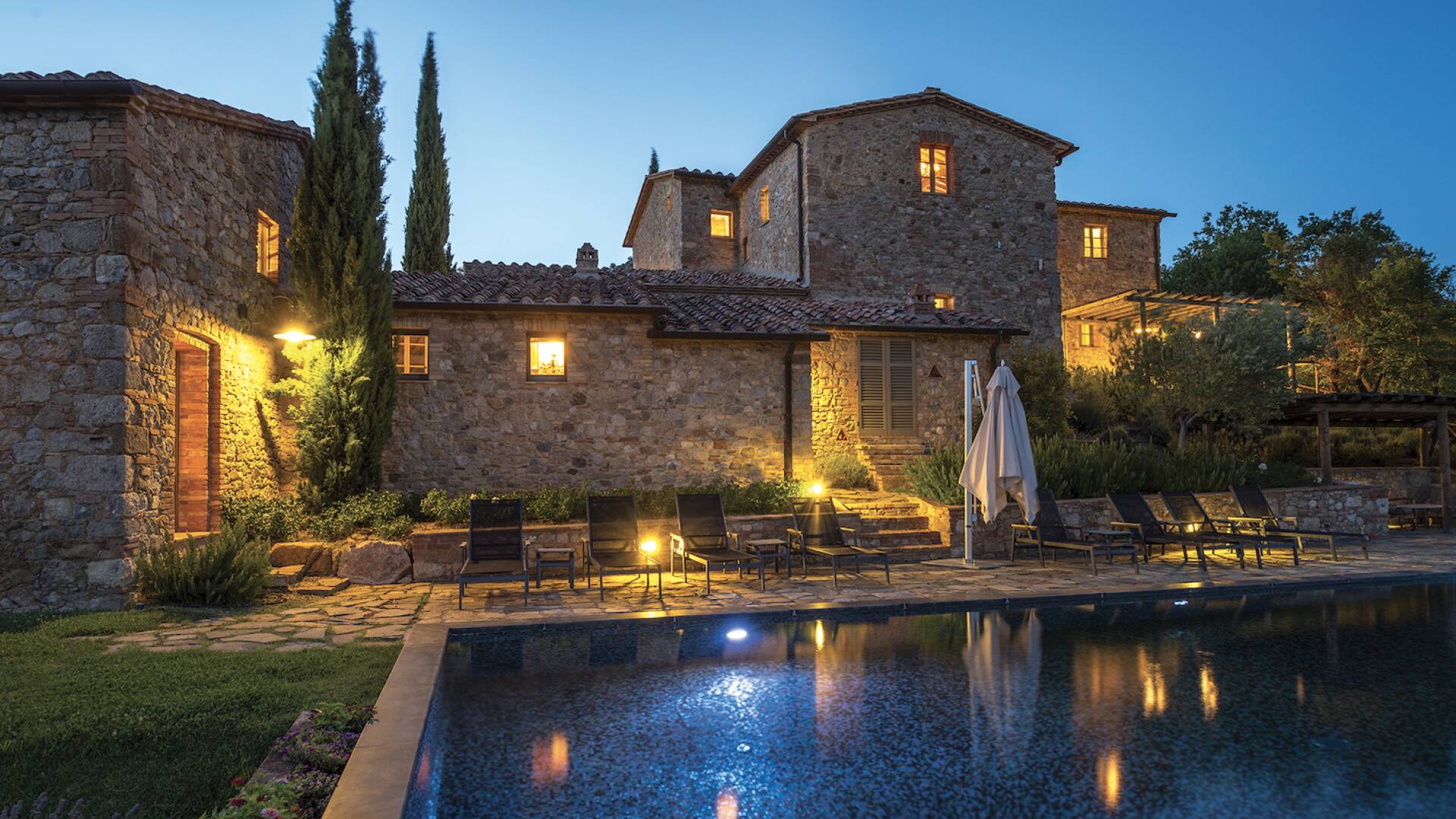 luxury Tuscan vacation villas