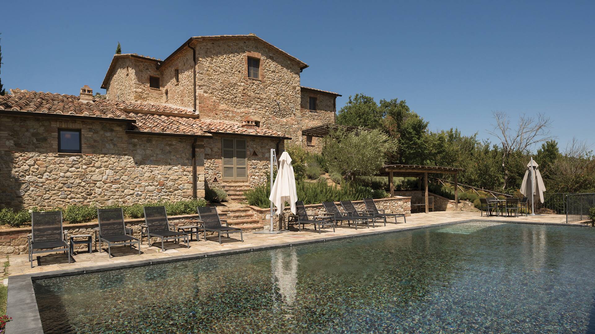 luxury Tuscan vacation villas