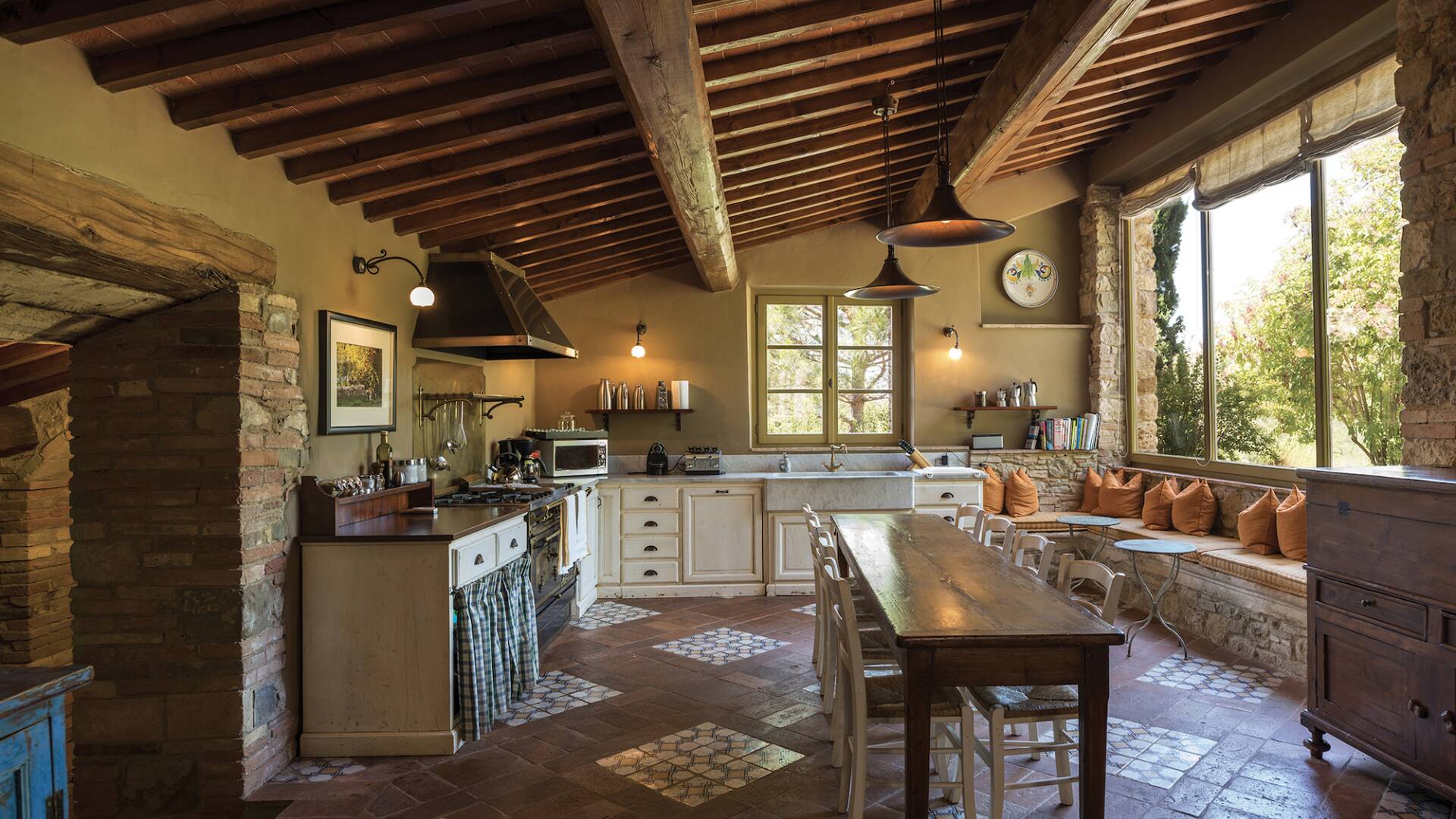 luxury Tuscan vacation villas