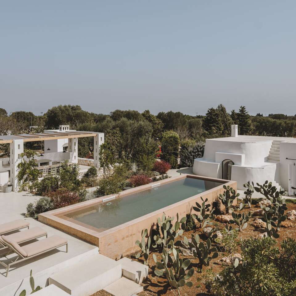 outdoor swimming pool