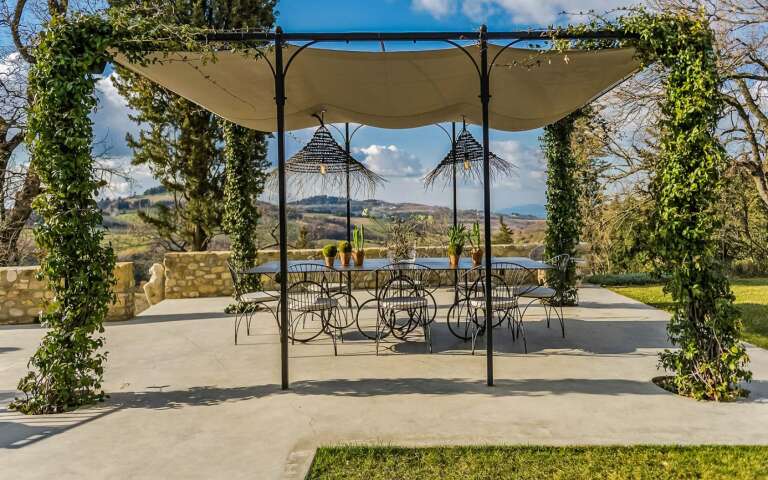 outdoor alfresco pergola