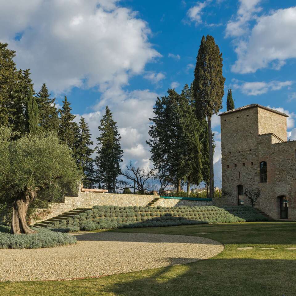 outdoor space at Castello Nettuno immersed in nature