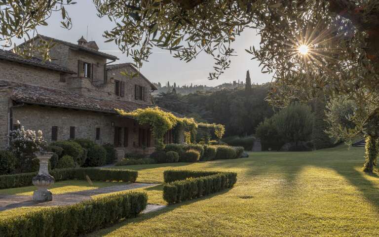 luxury villa for weekly rental Umbria  Trasimeno Lake