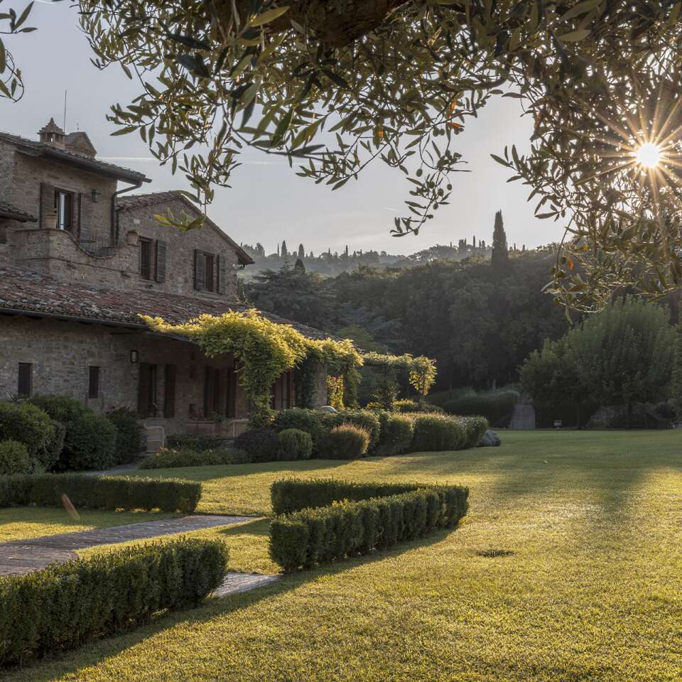 luxury villa for weekly rental Umbria  Trasimeno Lake
