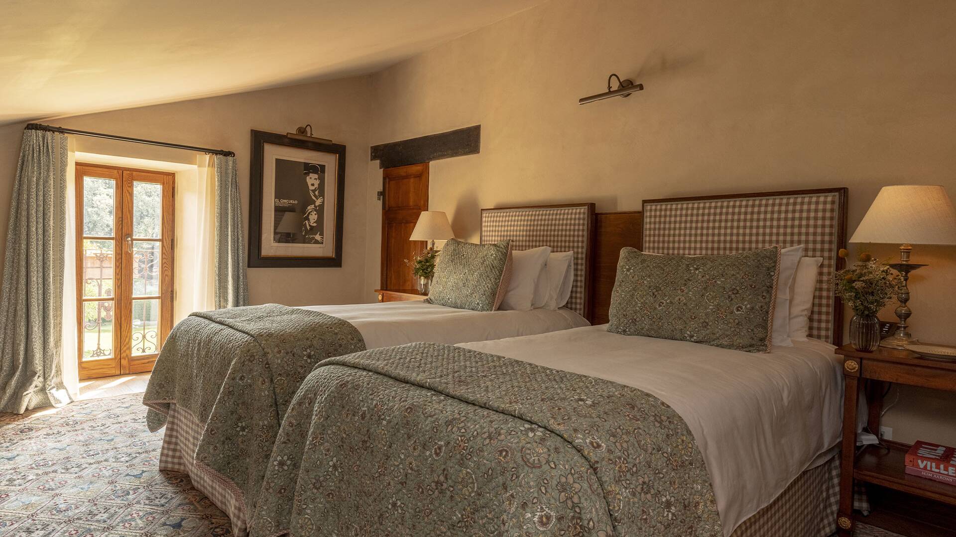 luxury villa for weekly rental Umbria Trasimeno Lake