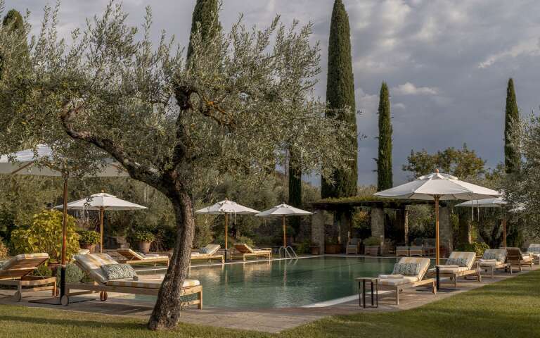 luxury villa for weekly rental Umbria  Trasimeno Lake