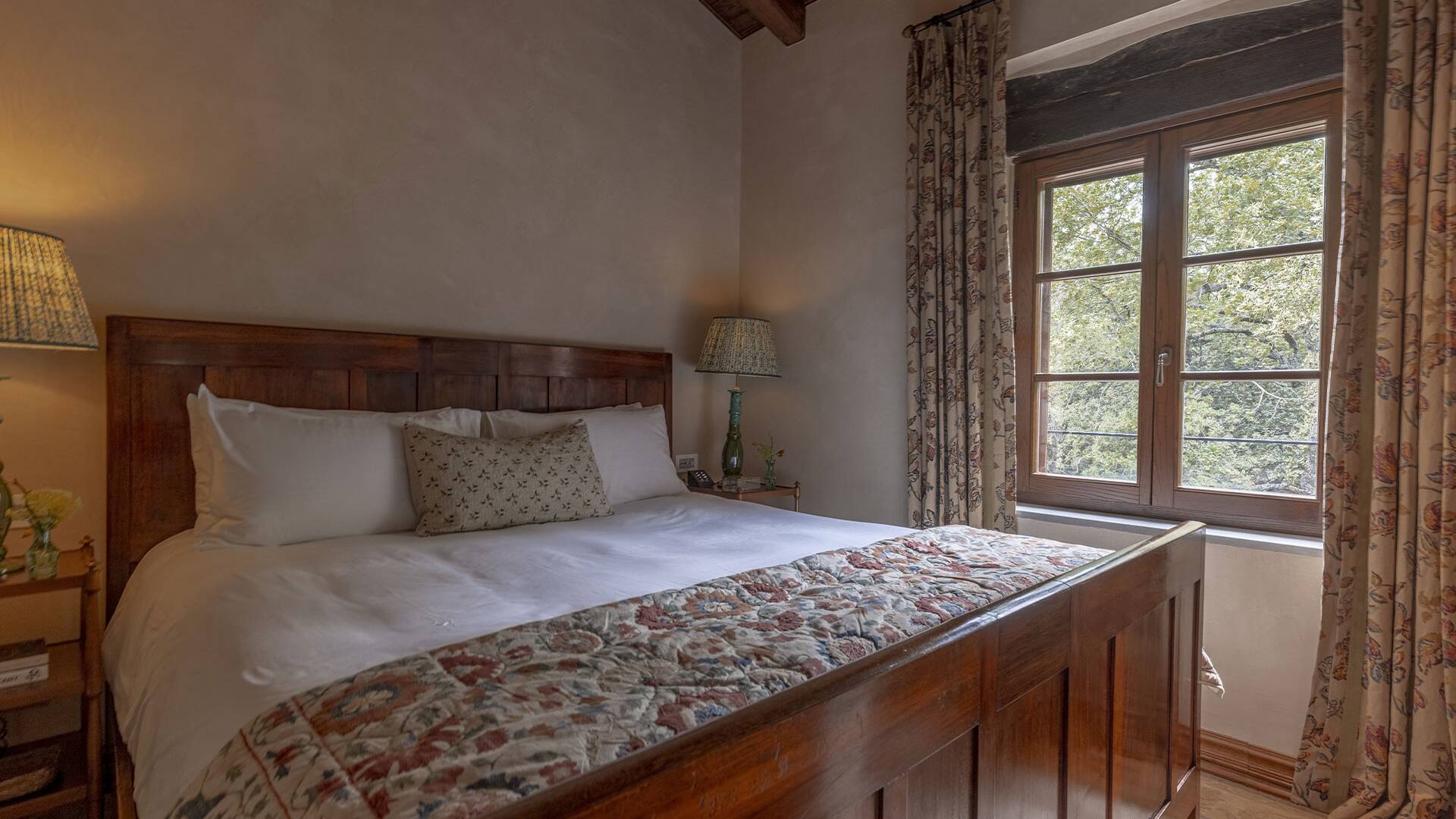 luxury villa for weekly rental Umbria Trasimeno Lake