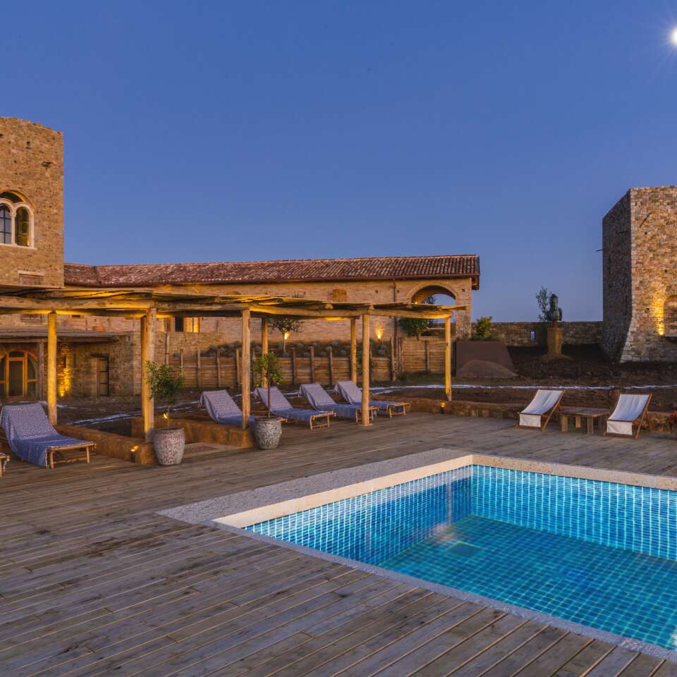 luxury villas for rent Tuscan coast