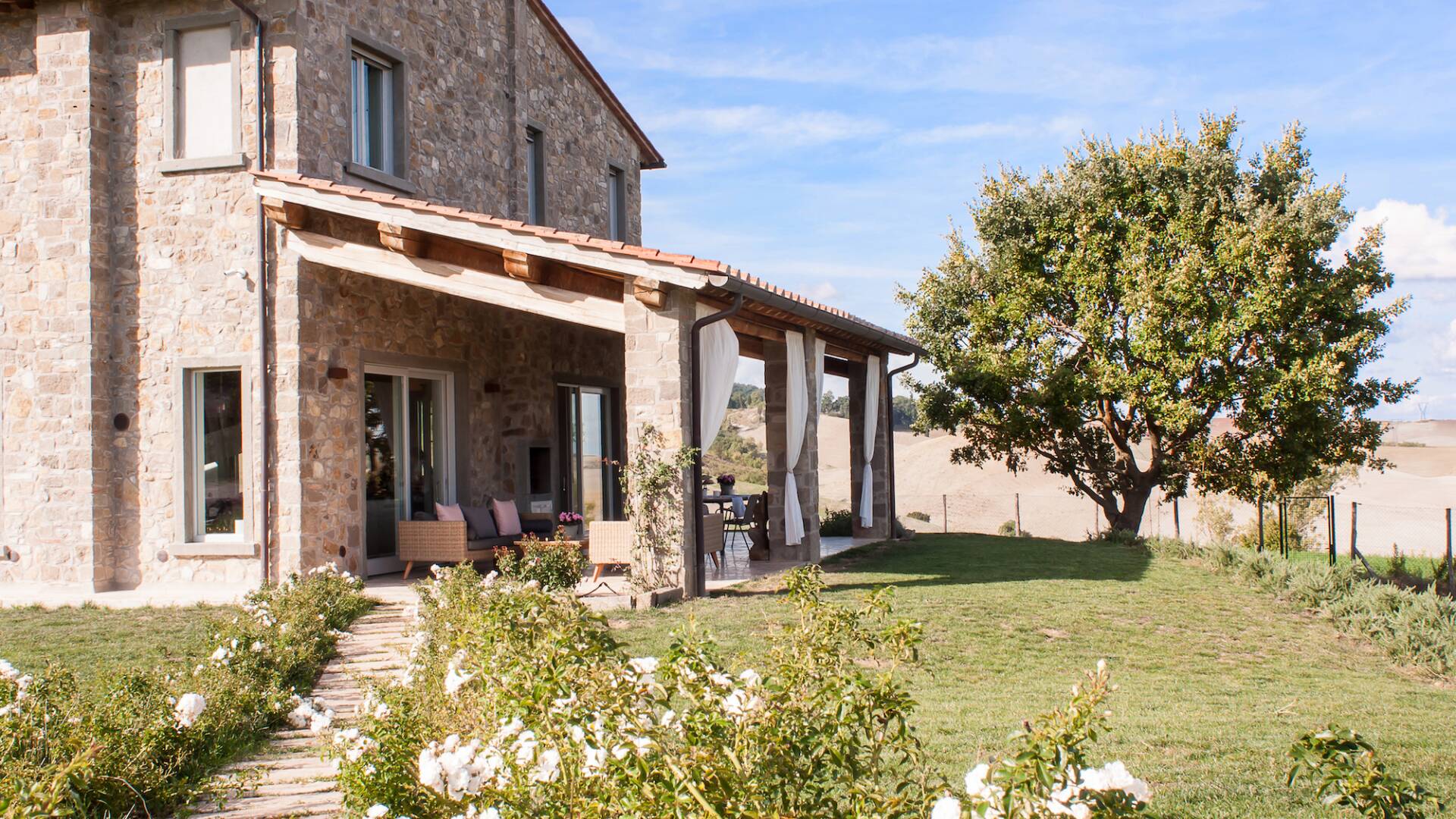 luxury vacation rentals in a contemporary Tuscan villa