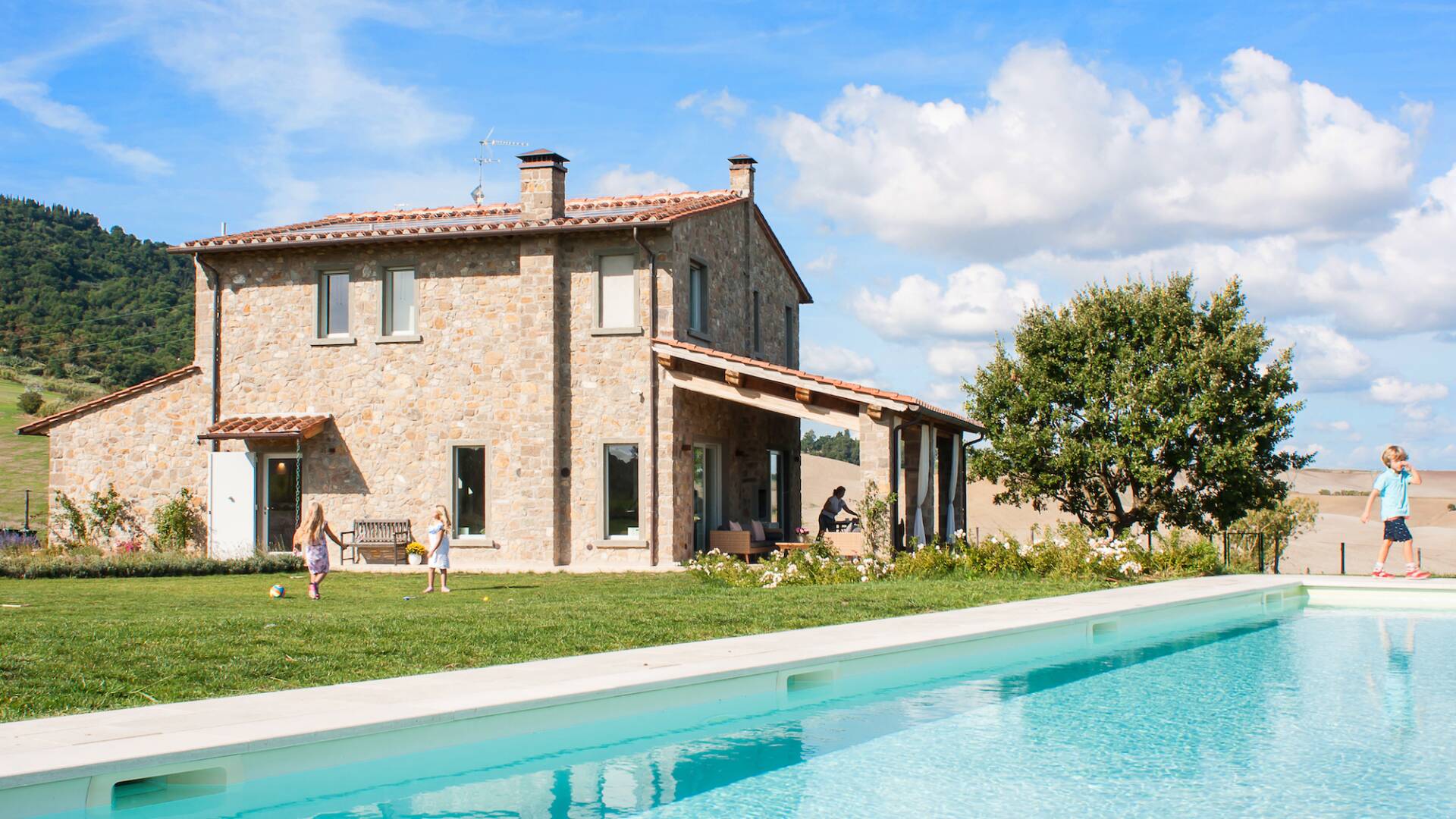 luxury vacation rentals in a contemporary Tuscan villa