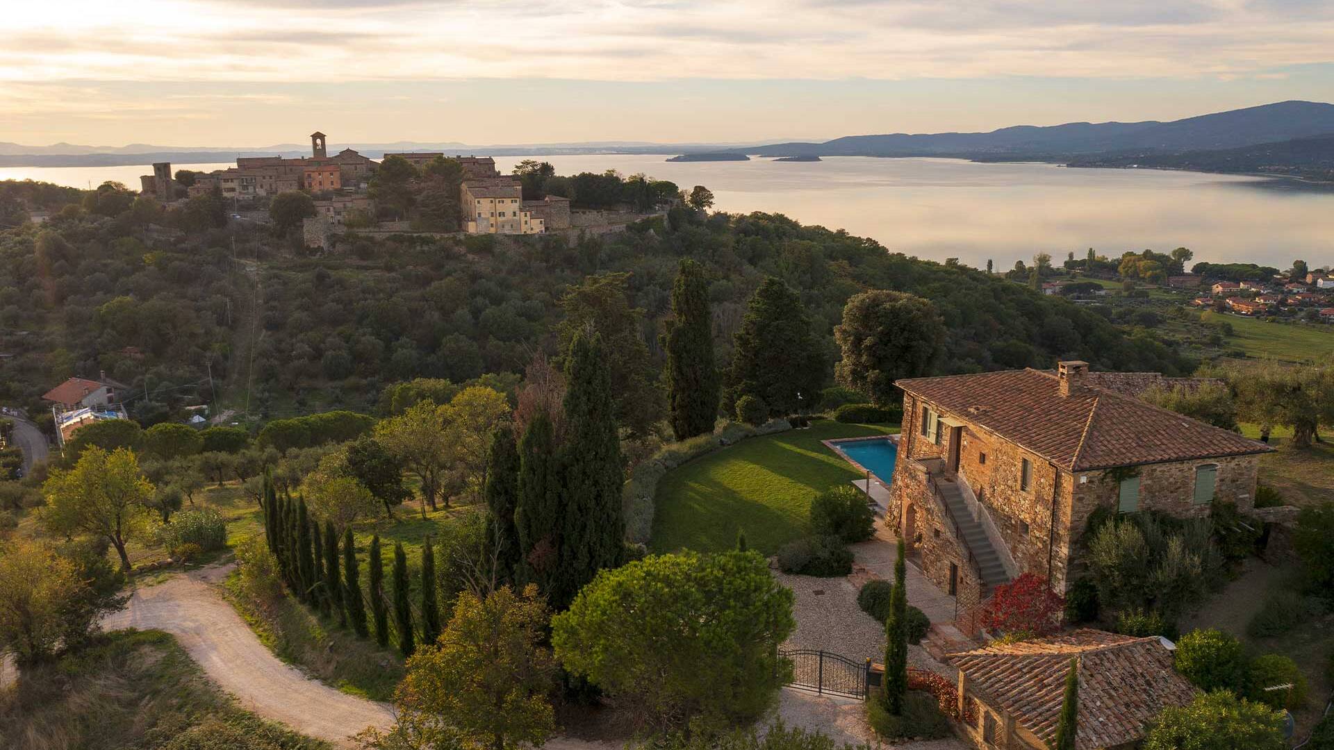 external view luxury villa Mela Rosata