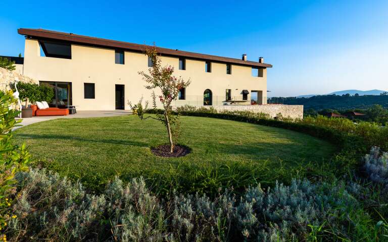 front view luxury villa Angioletto, Tuscany