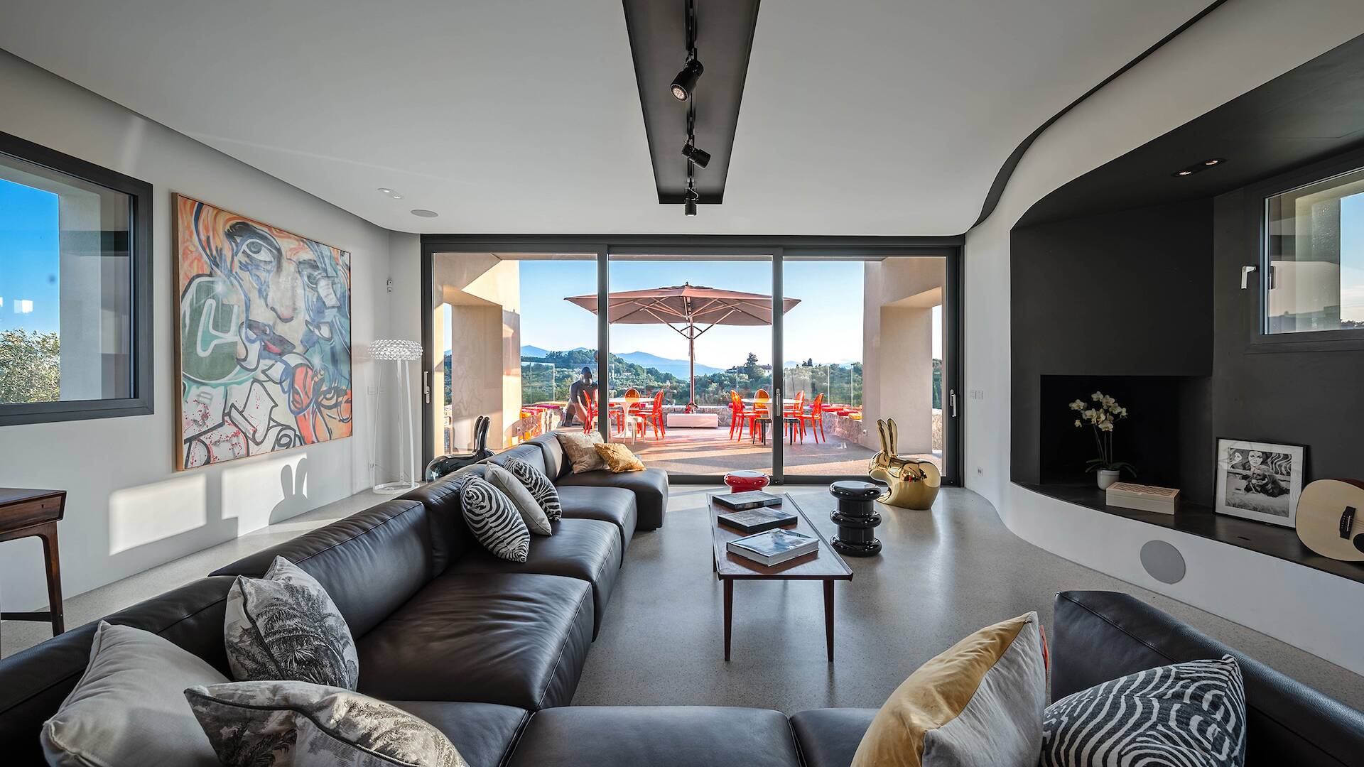 living room with stunning view