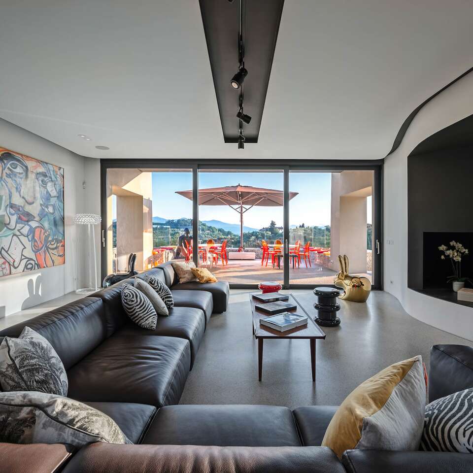 living room with stunning view