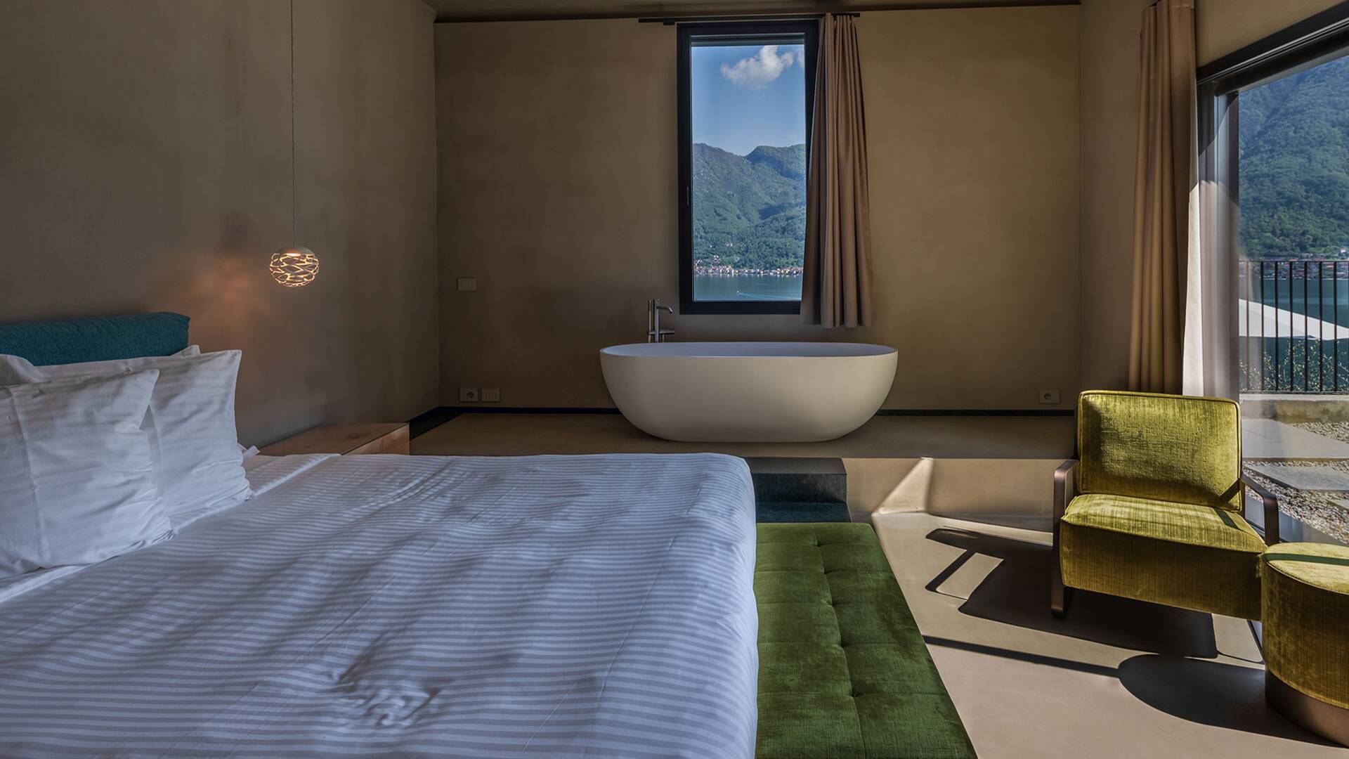 master bedroom with en suite bath tub and bathroom