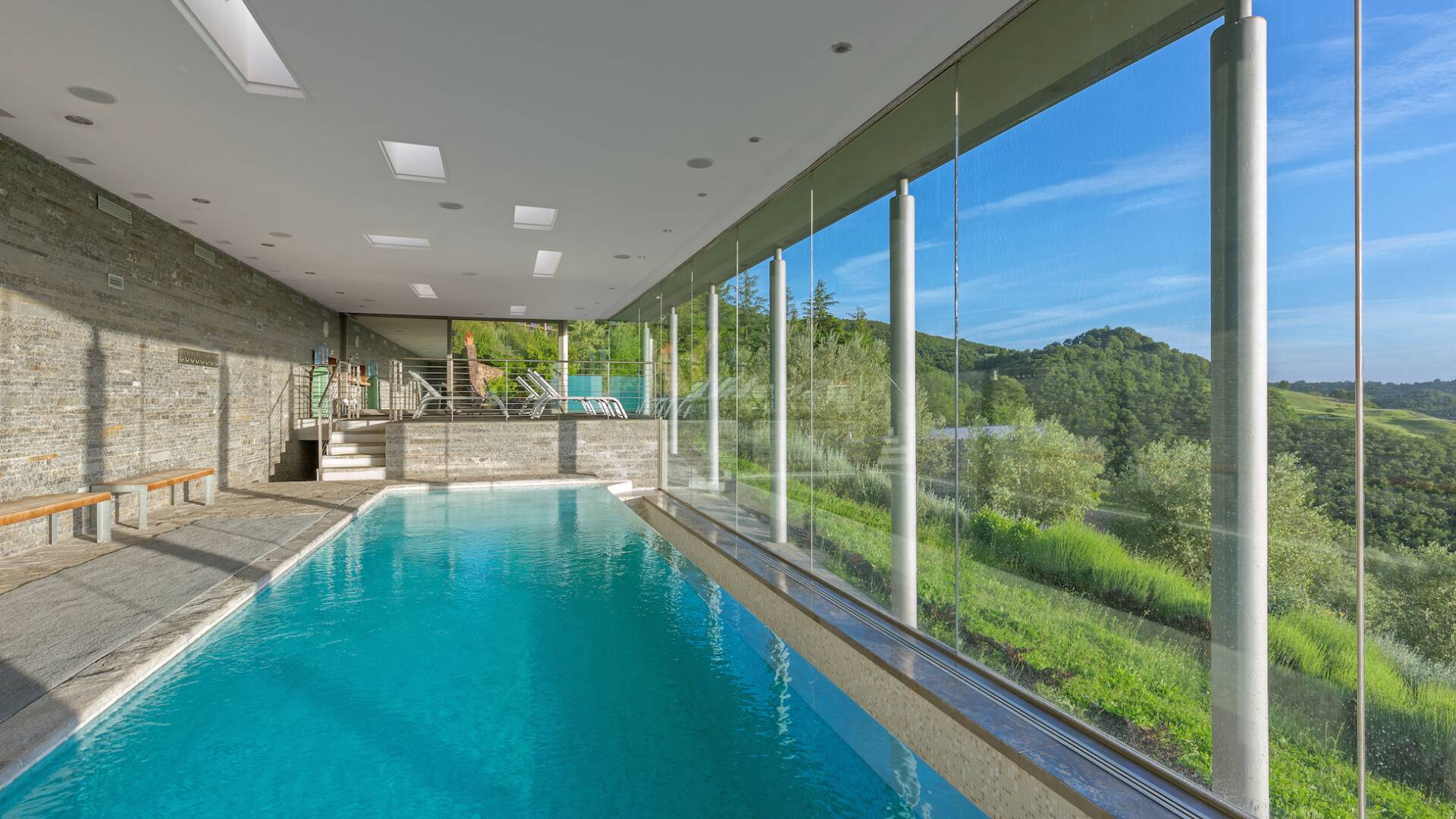 wedding villa in Italy, internal hydromassage pool