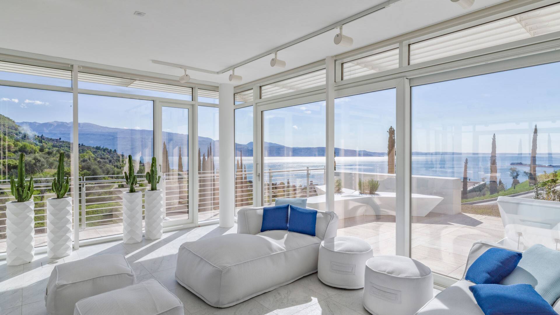 contemporary luxury interiors 