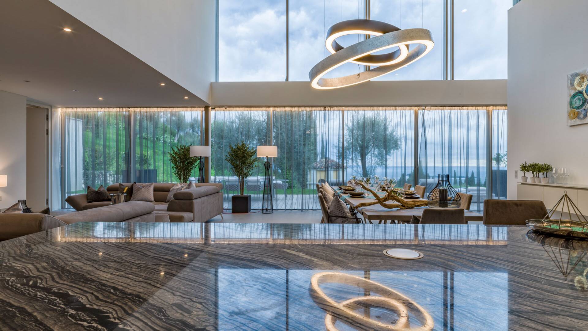 luxury holiday rentals in Garda lake 