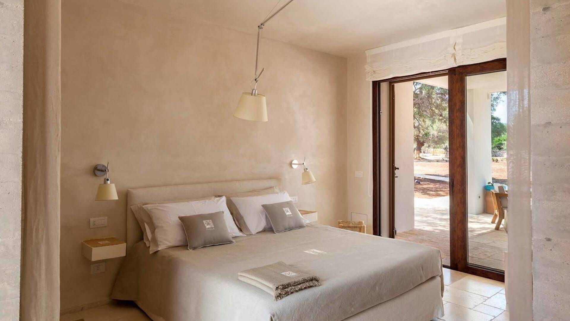larissa luxury villa for rent in Puglia