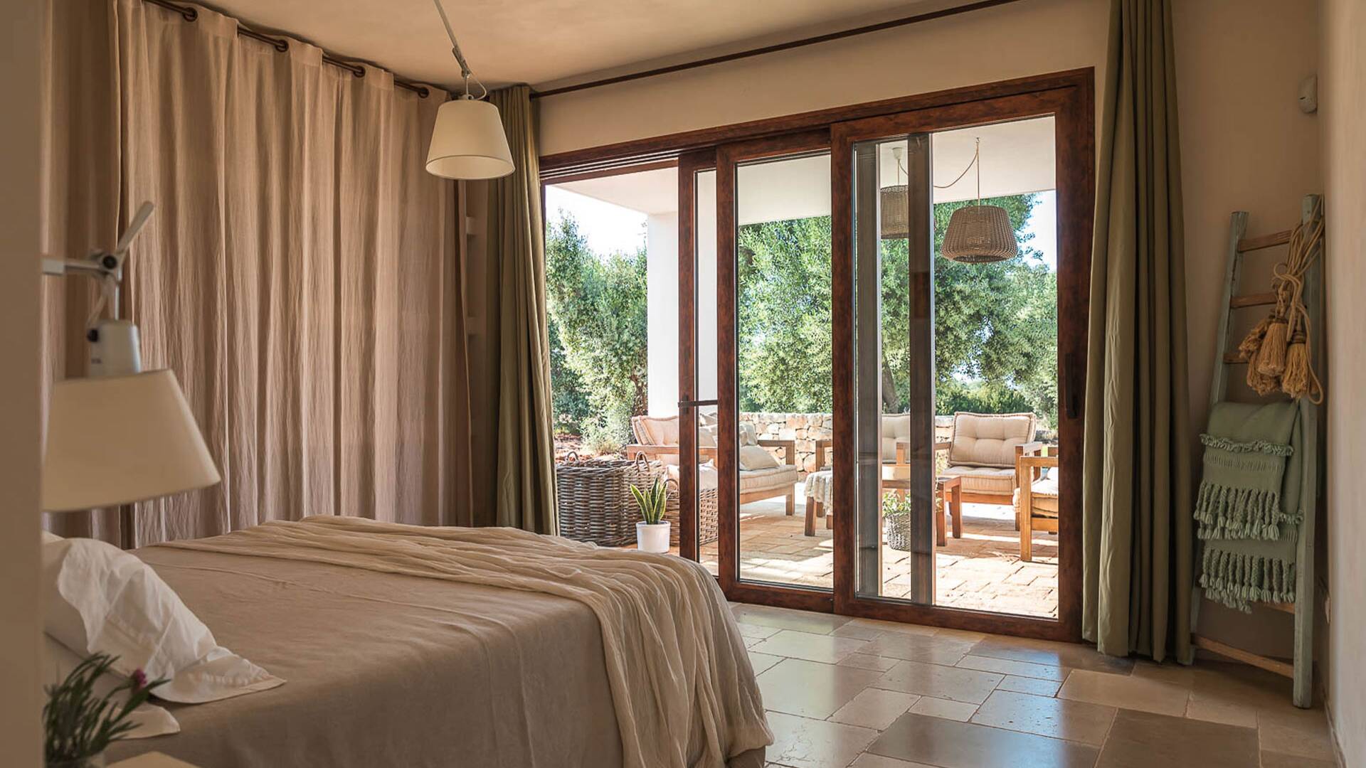 larissa luxury villa for rent in Puglia