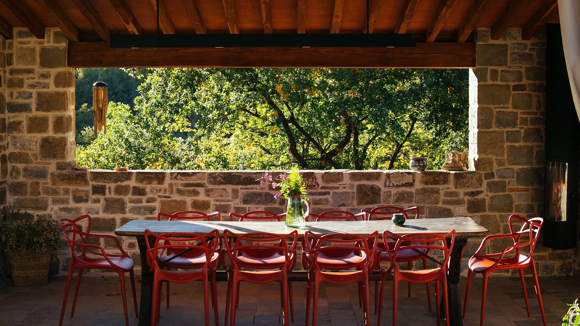 guest house, outdoor dining area