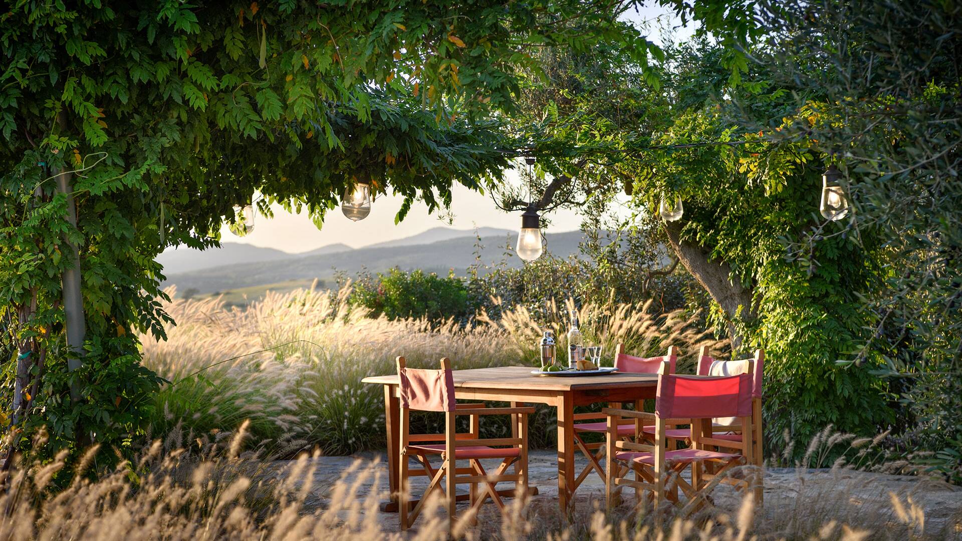 charming al fresco dining area