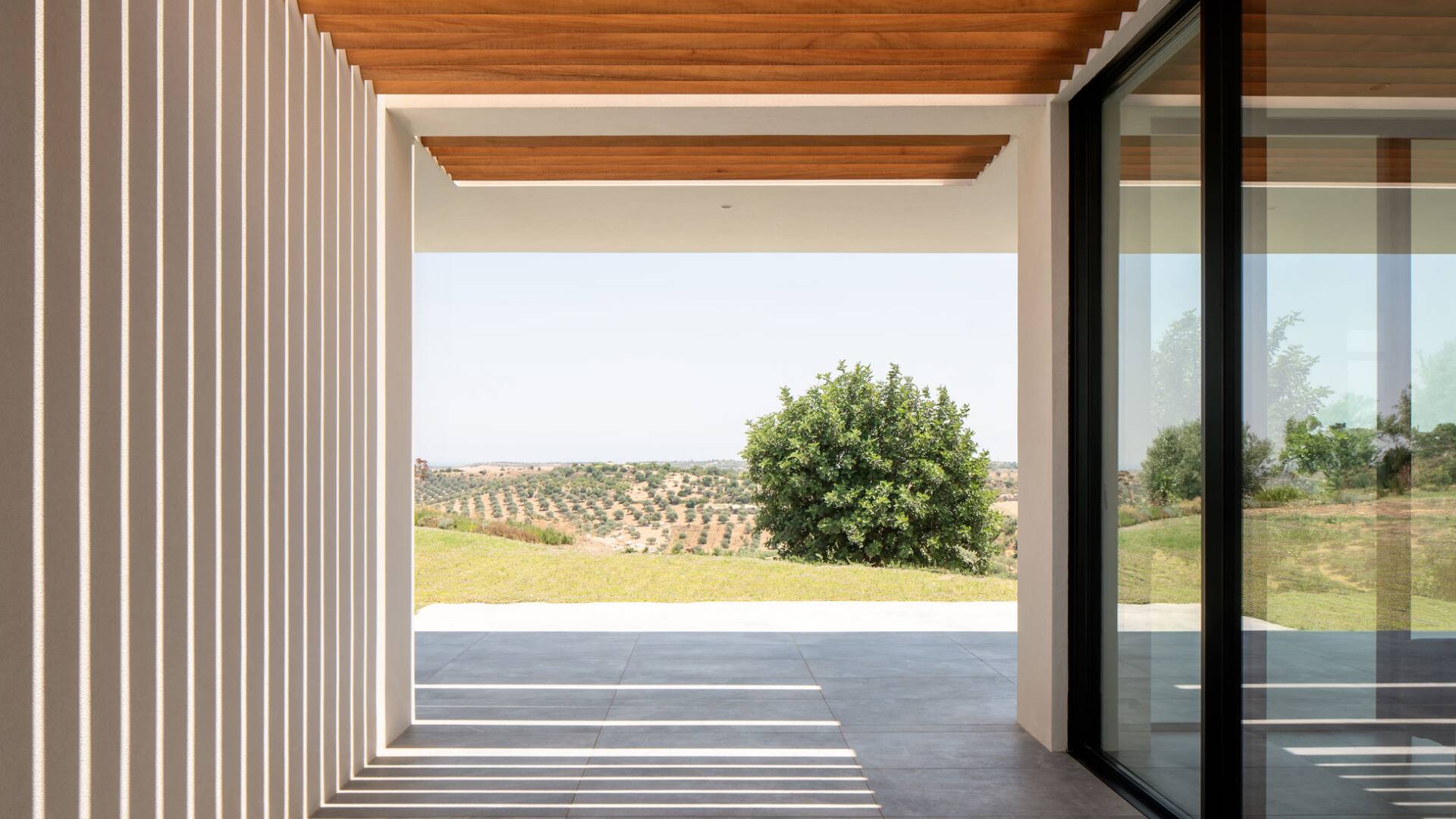 Contemporary Italian villa for rent